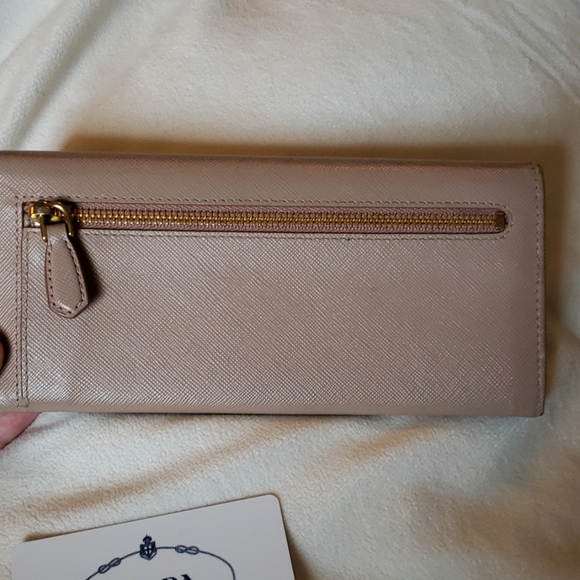 Nwt Saffiano Leather Prada Wallet - Picture 4 of 7